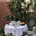 Nel Giardino Di Ester Bed and Breakfast