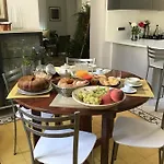 Nel Giardino Di Ester Bed and Breakfast *